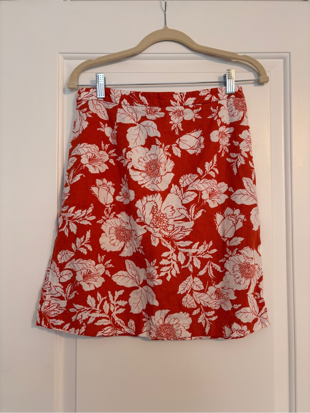 Old Navy Red and White Floral A-Line Skirt